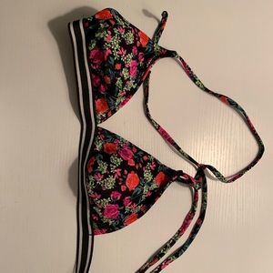 Target floral bikini – lightly used